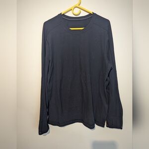 Men's Lululemon long sleeve top